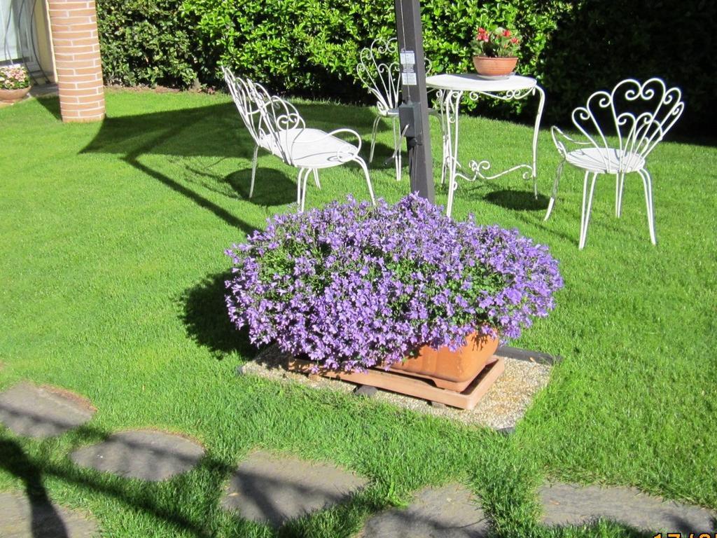 Casetta Delle Rose Biella Exterior foto